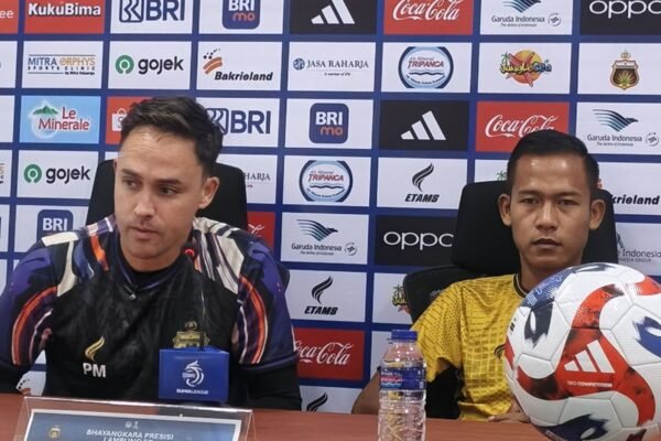 Paul Munster Serukan Pemain untuk Fokus dan Waspada Hadapi Persis Solo