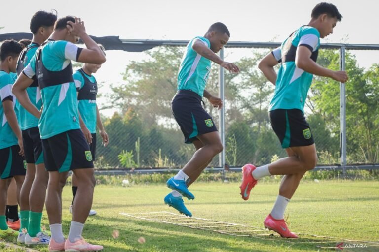 Pradiksi Pertandingan PSM vs Persebaya di BRI Super League: Analisis dan Harapan